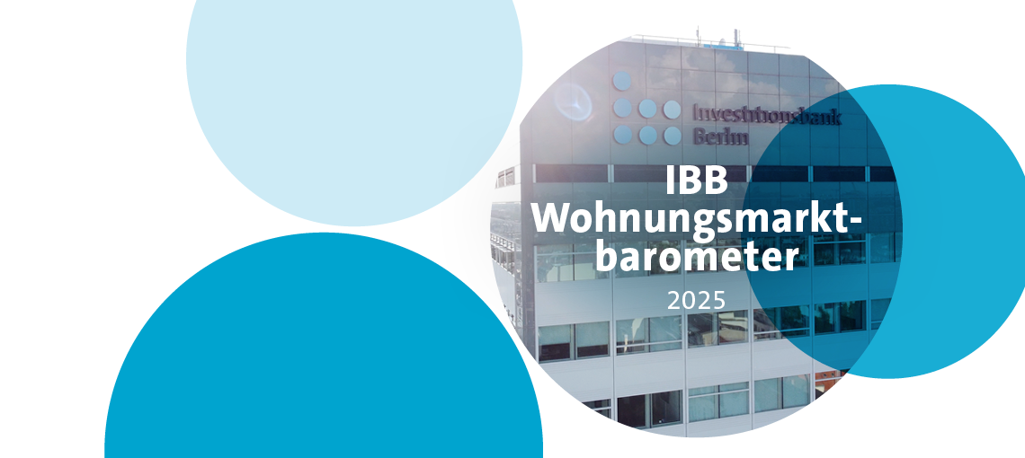 Schriftzug IBB Wohnungsmarktbarometer 2025 vor dem Bürogebäude der Investitionsbank Berlin