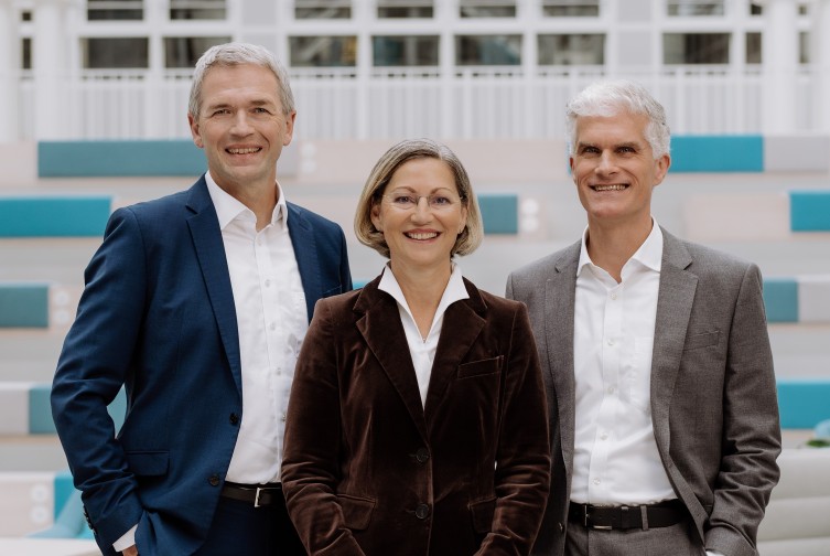Das Vorstandsteam der IBB (v.l.n.r.): Dr. Hinrich Holm (VS), Angeliki Krisilion, Dr. Stephan Brandt
