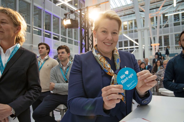 Franziska Giffey, Senatorin für Wirtschaft, Energie und Betriebe sowie Bürgermeisterin von Berlin, Stellvertretende Vorsitzende des Verwaltungsrates der IBB UV Impressionen vom IBB Capital Sommerfest 2023: "IBB Capital meets Partner & Friends"